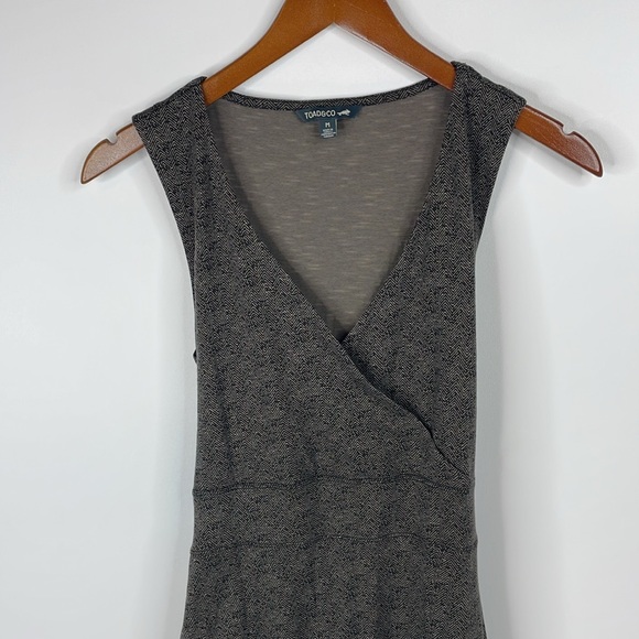 Toad & Co Cue Sleeveless Wrap Dress Size Medium Brown Buffalo Herringbone Print - Picture 4 of 12